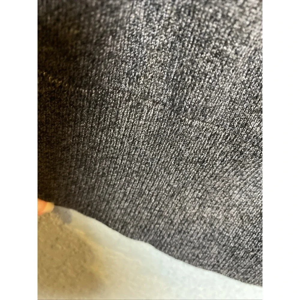 BANANA REPUBLIC Luxury Blend Men's‎ XL Gray Silk/Cashmere Blend V-Neck Sweater